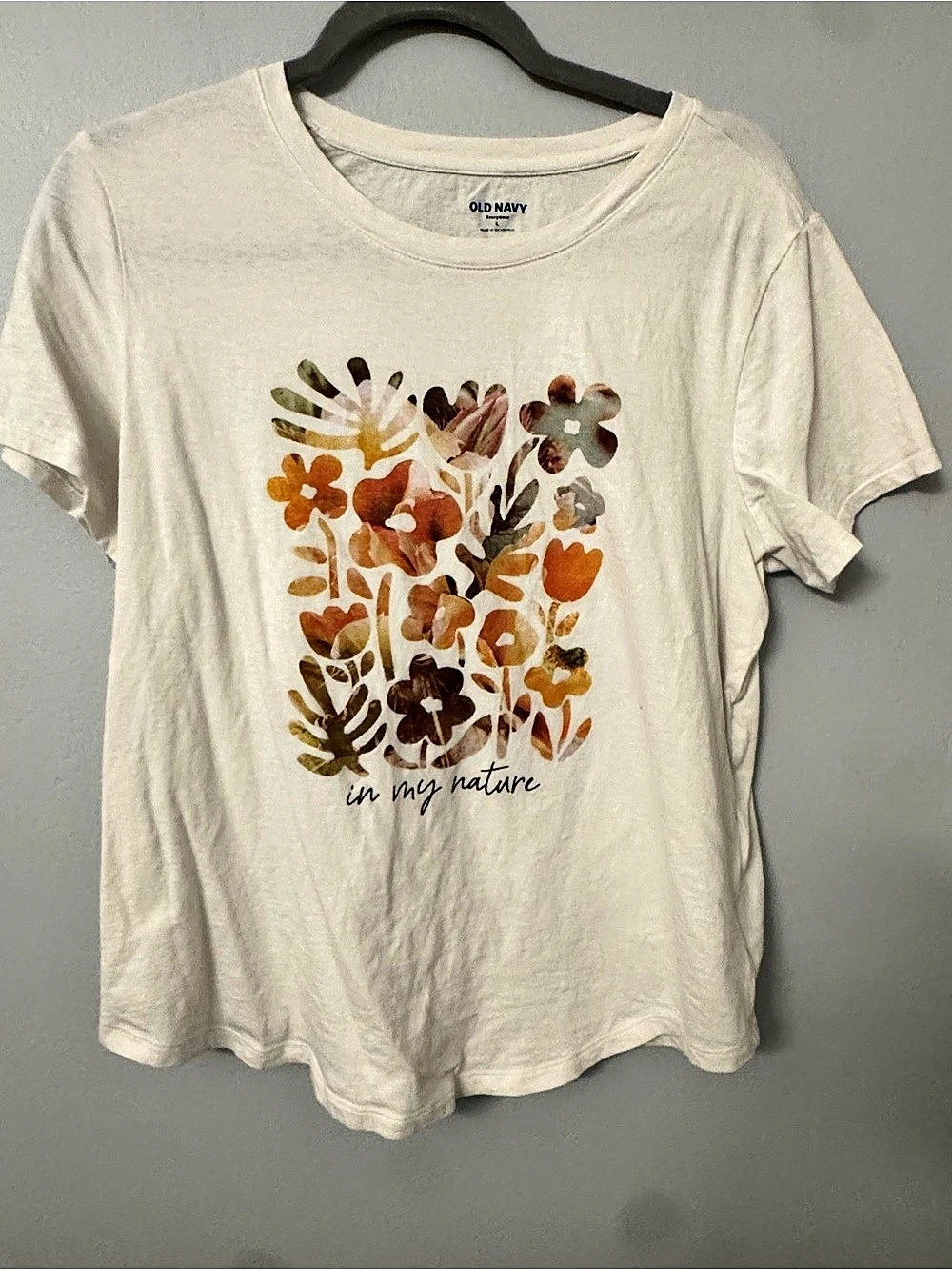 Old Navy Everywear Crew-Neck Graphic T-Shirt